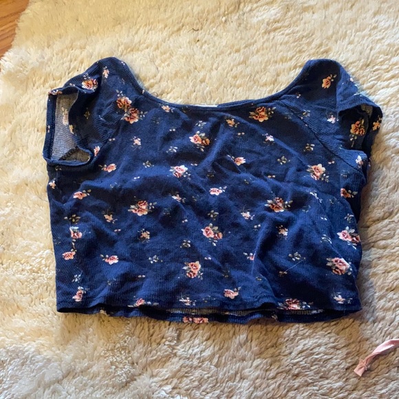 Small, flower print blue tee - Picture 1 of 2